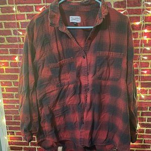 RED AND BLACK UNIVERSAL THREAD FLANNEL SHIRT
